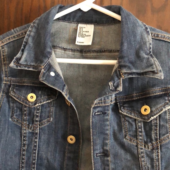 Cute jean jacket! - Picture 2 of 5